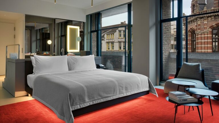 W-Amsterdam-studio-suite-bed