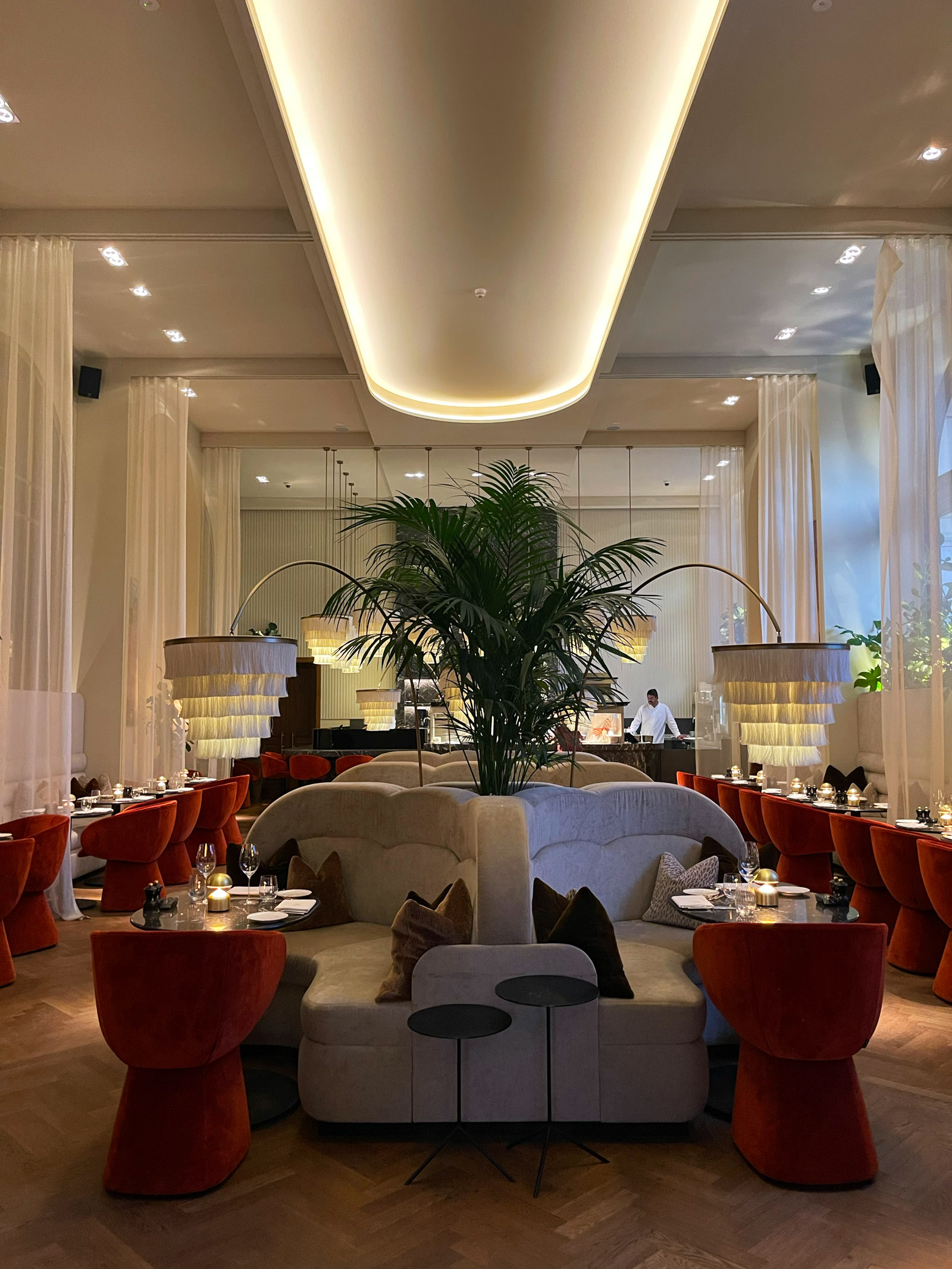 NewPlacesToBe_Madonna_restaurant_Antwerpen_04